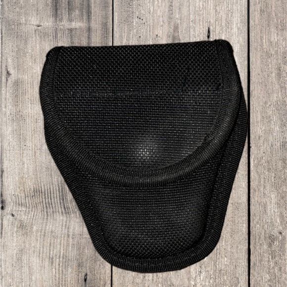 Bianchi AccuMold Single Cuff Handcuff Case - Picture 1 of 4